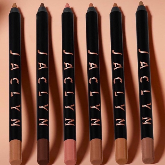 Jaclyn Cosmetics Macaron Poutspoken Lip Liner - Picture 3 of 3